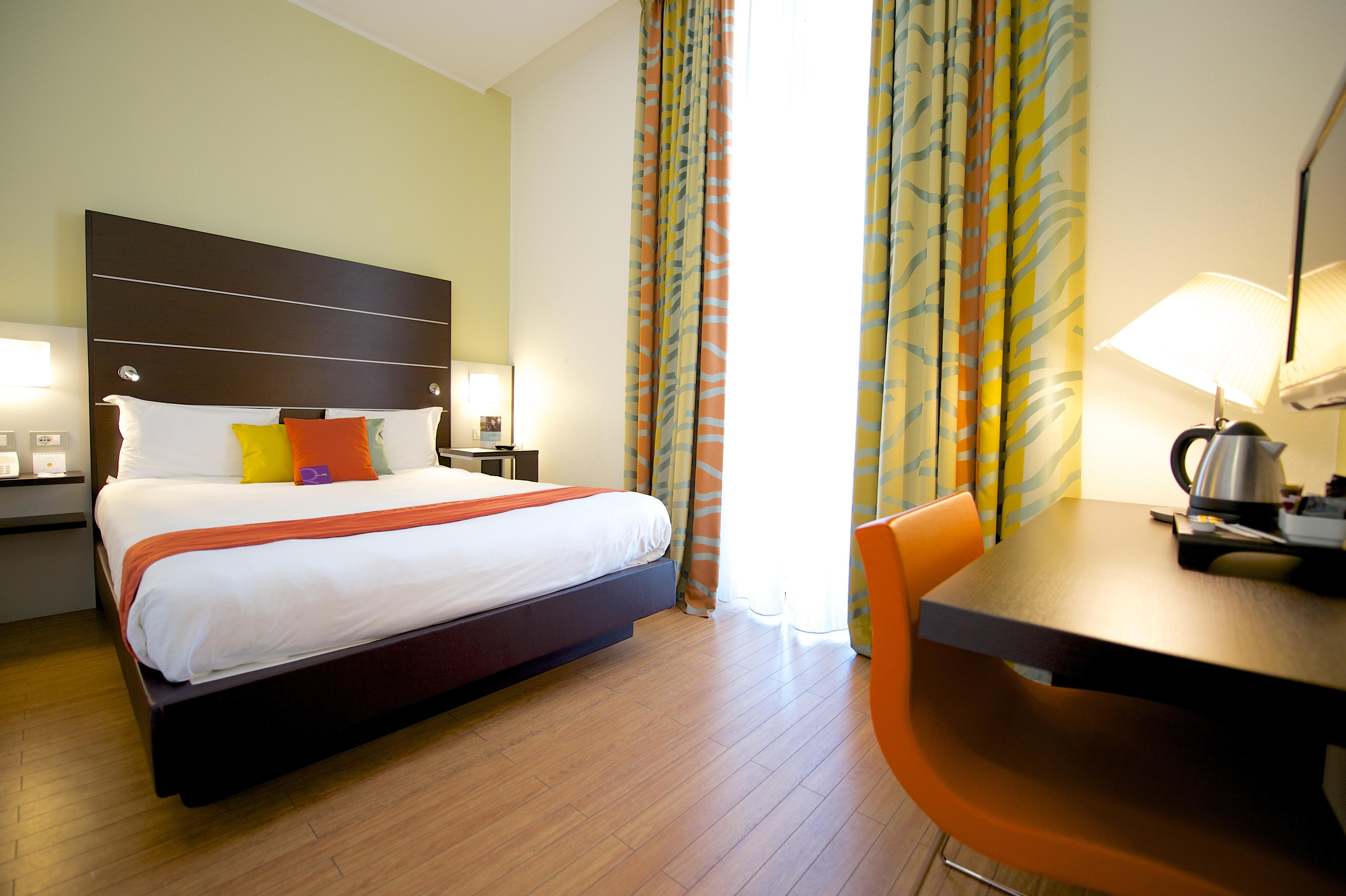 Mercure Napoli Centro Angioino Nápoles Exterior foto