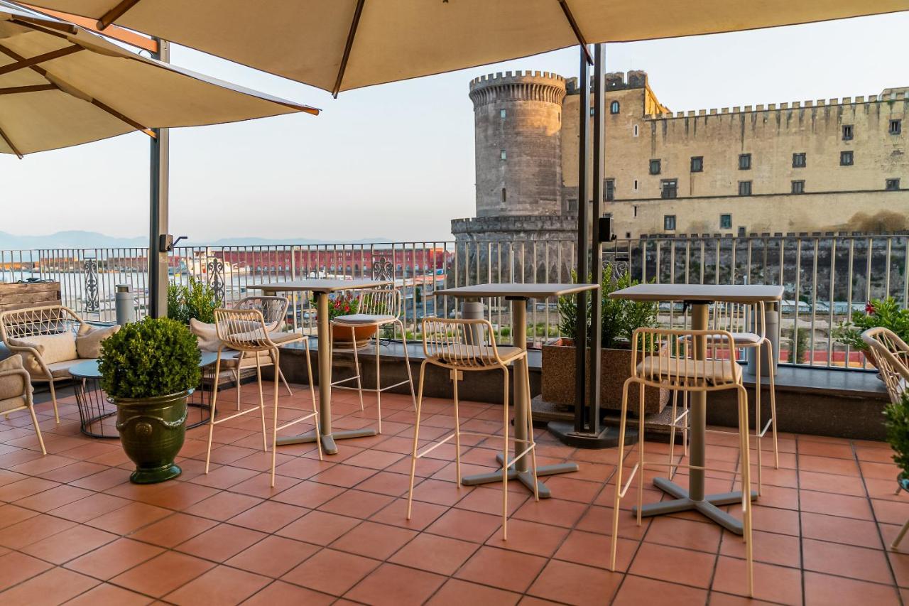 Mercure Napoli Centro Angioino Nápoles Exterior foto