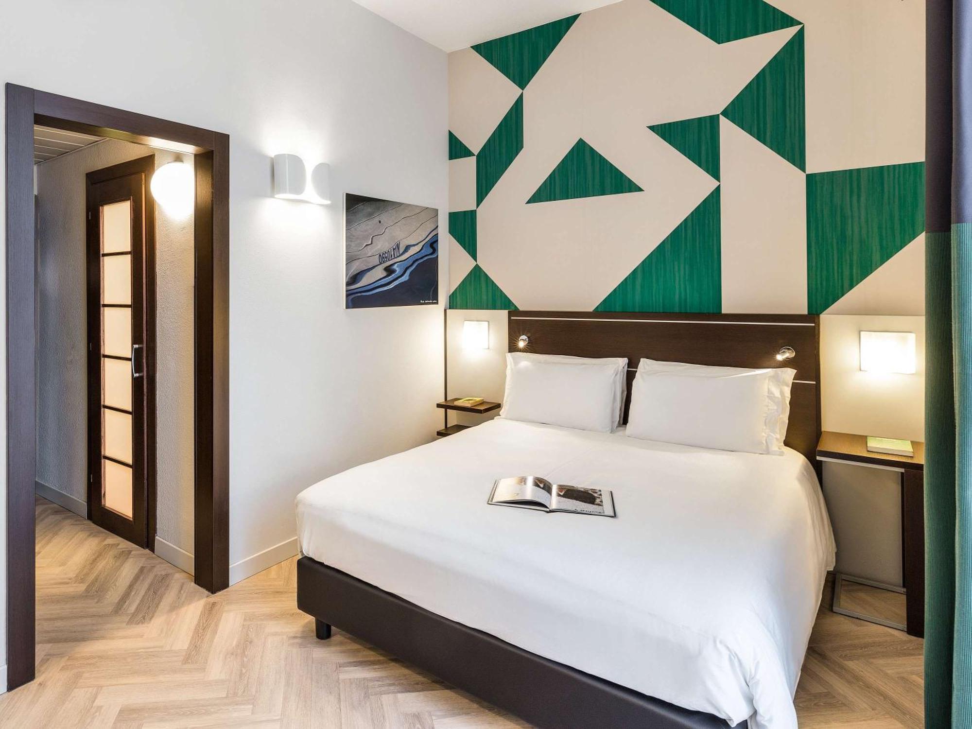 Mercure Napoli Centro Angioino Nápoles Exterior foto