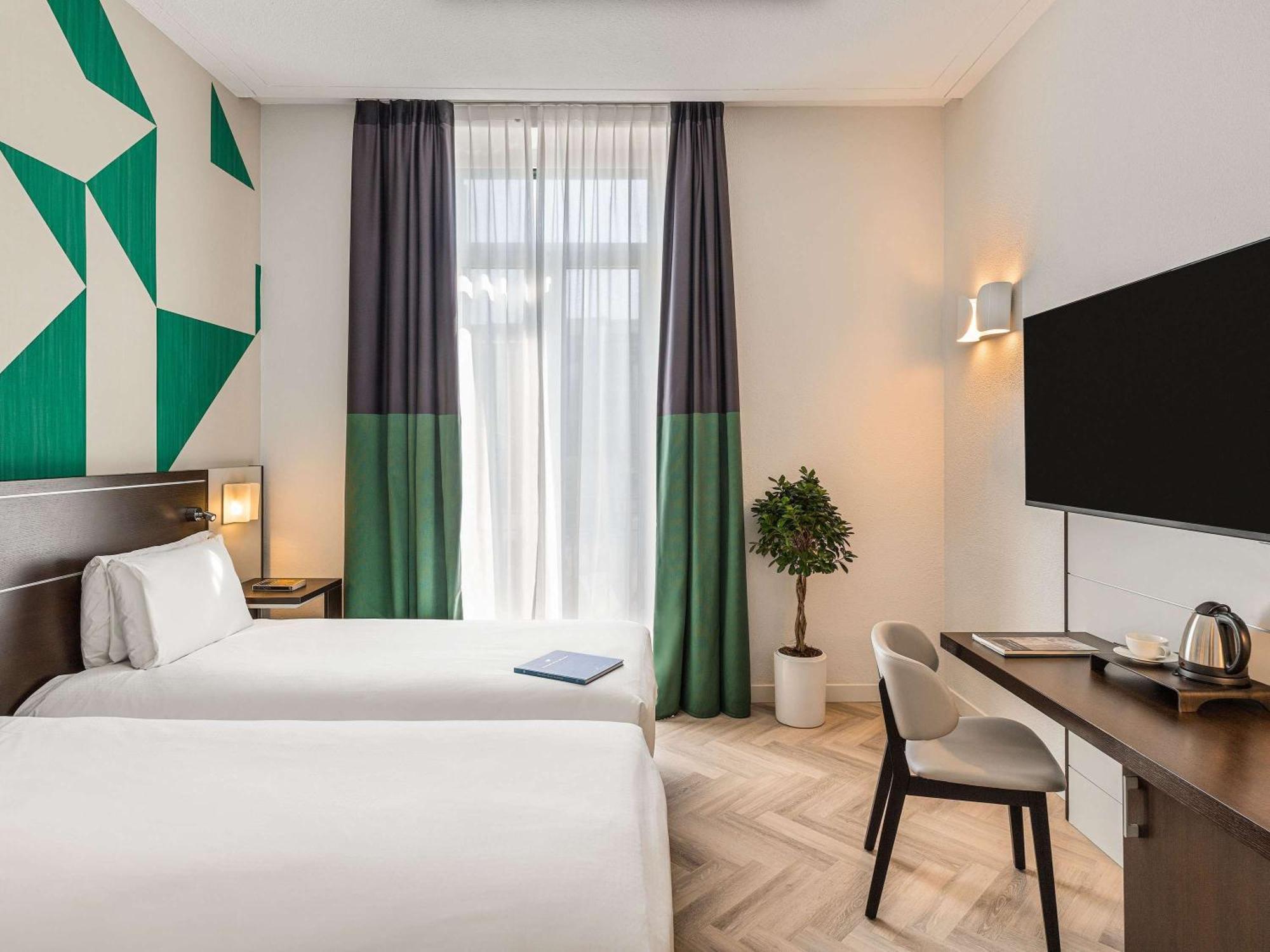 Mercure Napoli Centro Angioino Nápoles Exterior foto
