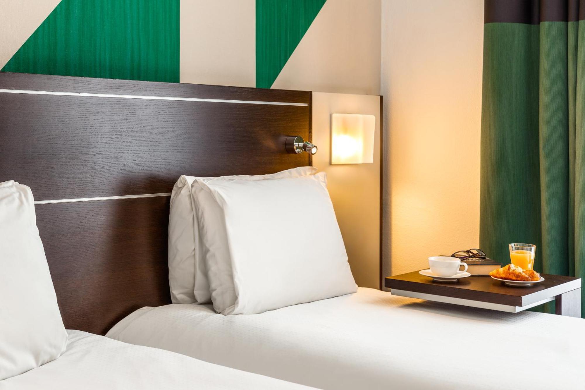 Mercure Napoli Centro Angioino Nápoles Exterior foto