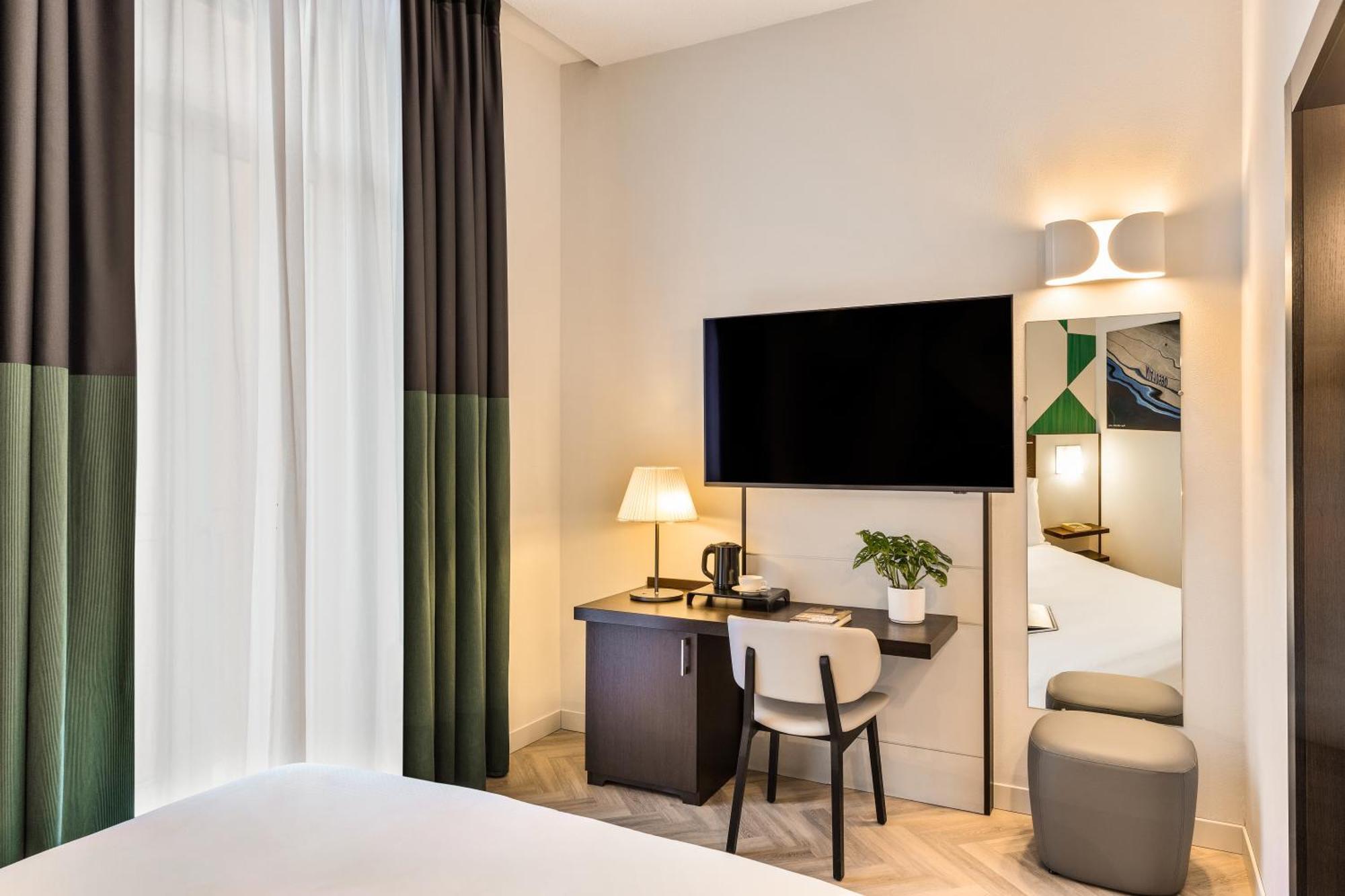 Mercure Napoli Centro Angioino Nápoles Exterior foto