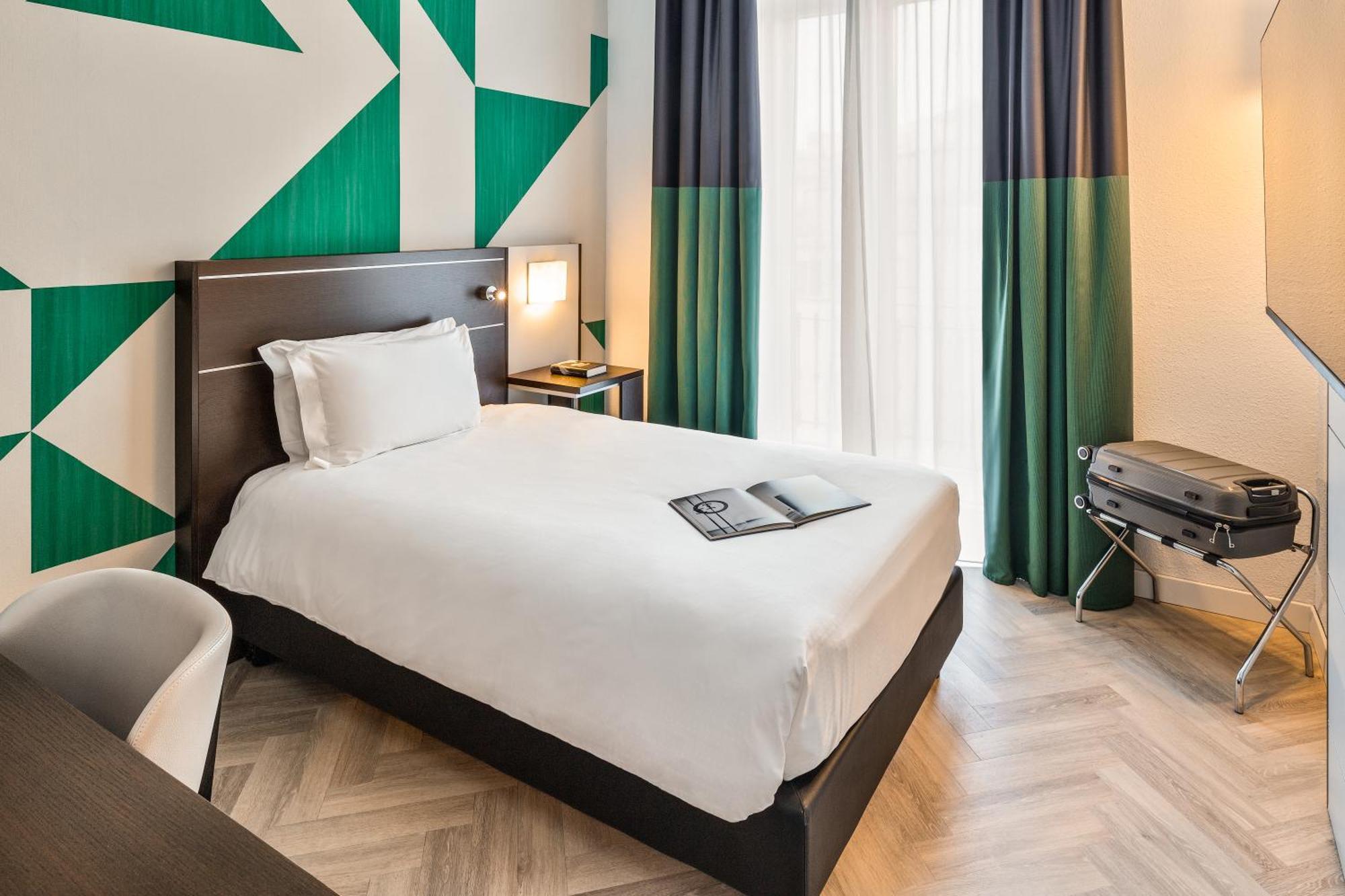 Mercure Napoli Centro Angioino Nápoles Exterior foto