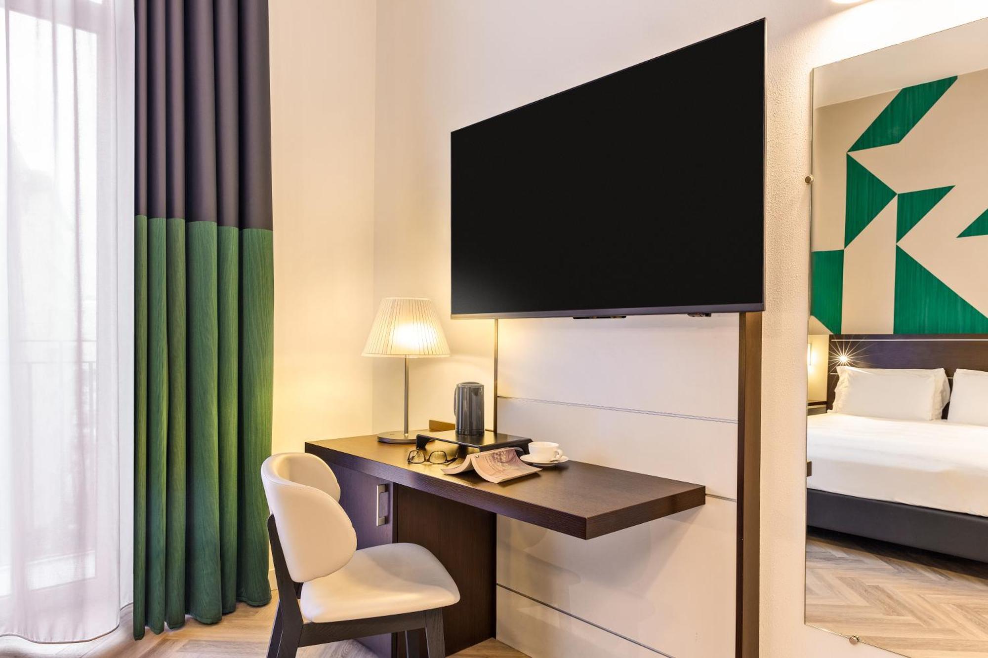 Mercure Napoli Centro Angioino Nápoles Exterior foto